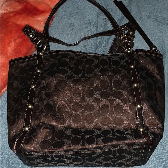 COACH Studded Lorex Tote Bage Style F1169-18796E - Picture 2 of 6